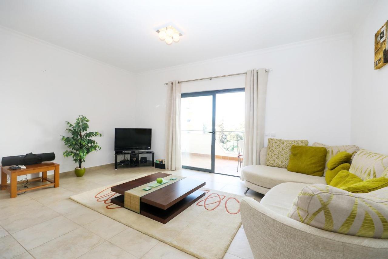 A68 - Palmeiras Paz Apartment Лагос Екстериор снимка