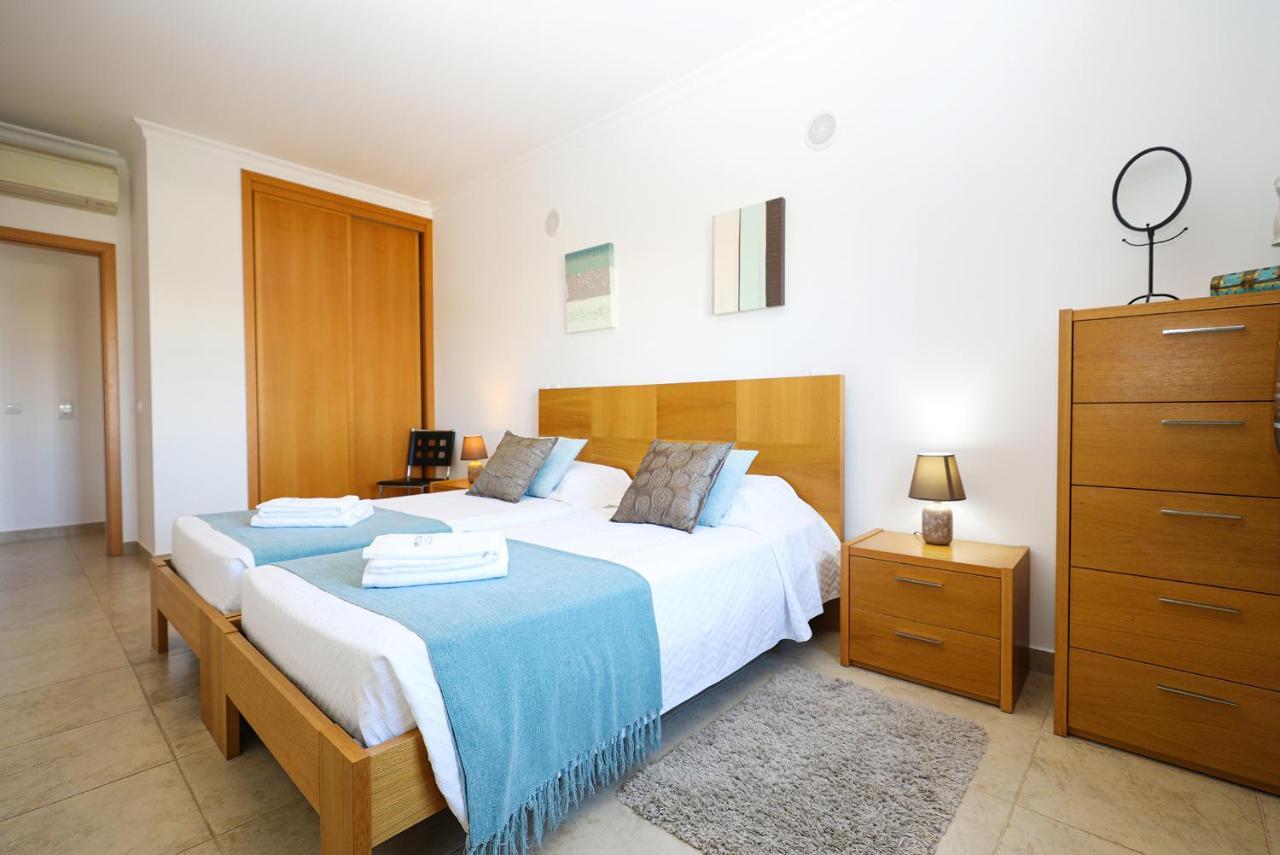 A68 - Palmeiras Paz Apartment Лагос Екстериор снимка