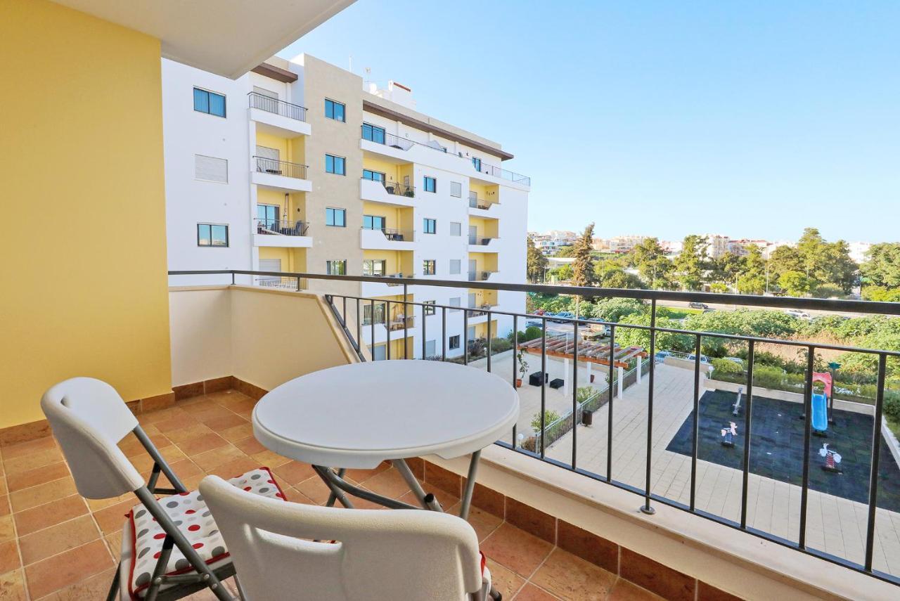 A68 - Palmeiras Paz Apartment Лагос Екстериор снимка