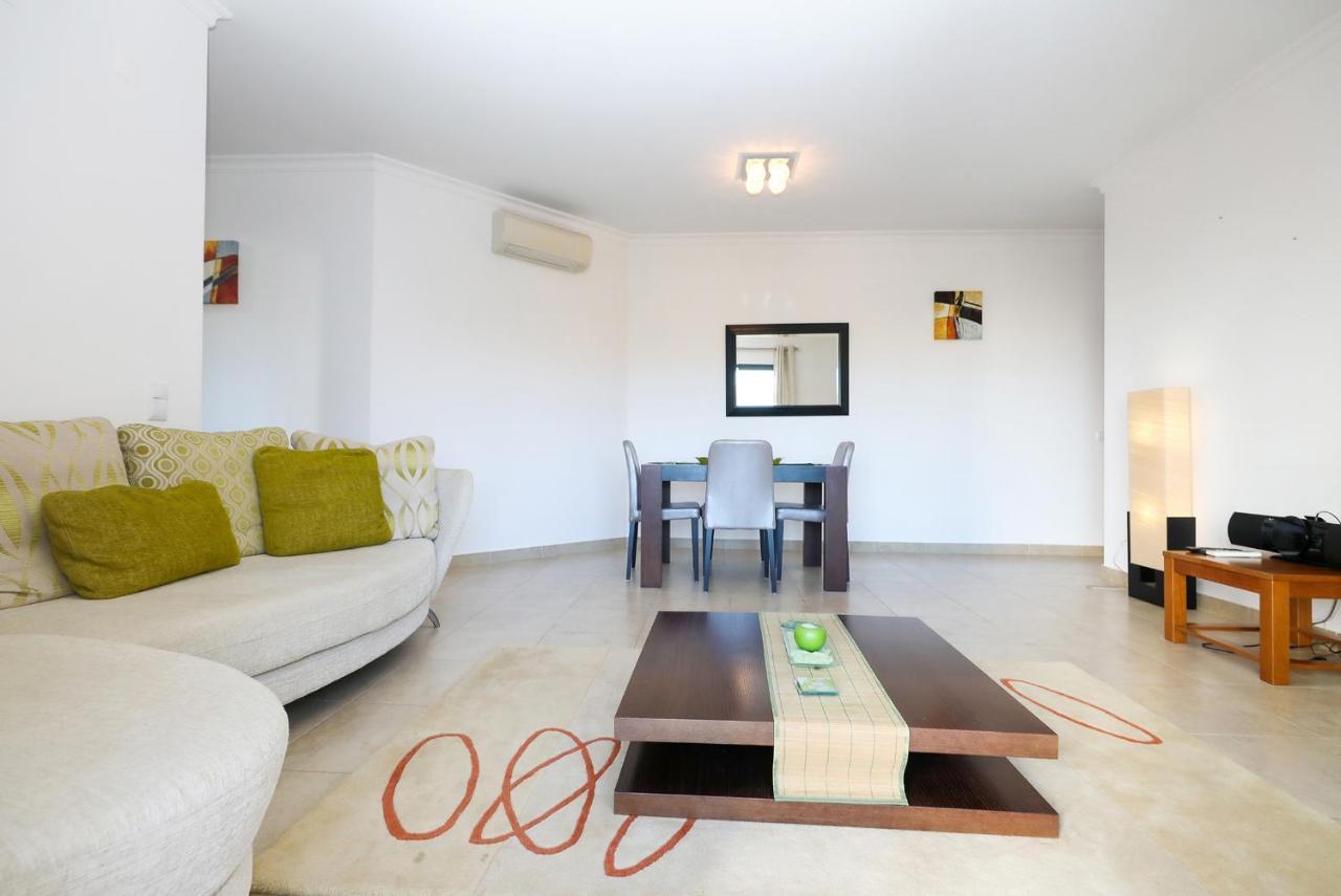 A68 - Palmeiras Paz Apartment Лагос Екстериор снимка
